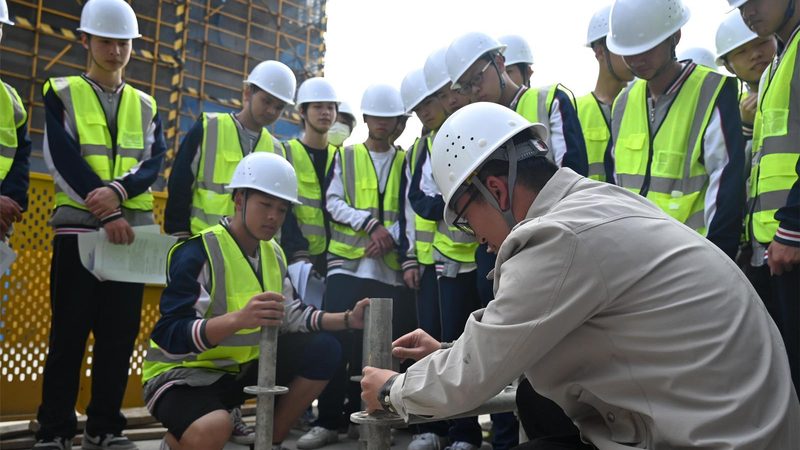 幕墙工程分包单价明细：揭秘成本构成与优化策略**